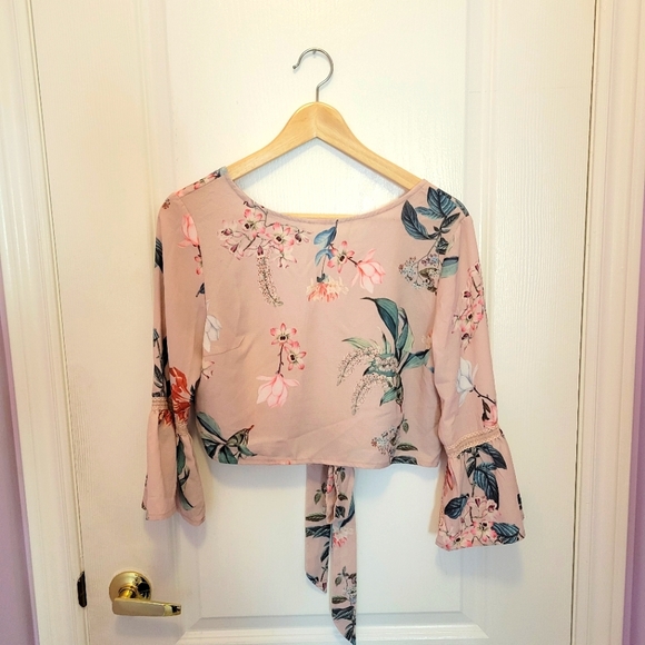 Evie Floral tie-back cropped blouse - Picture 3 of 8